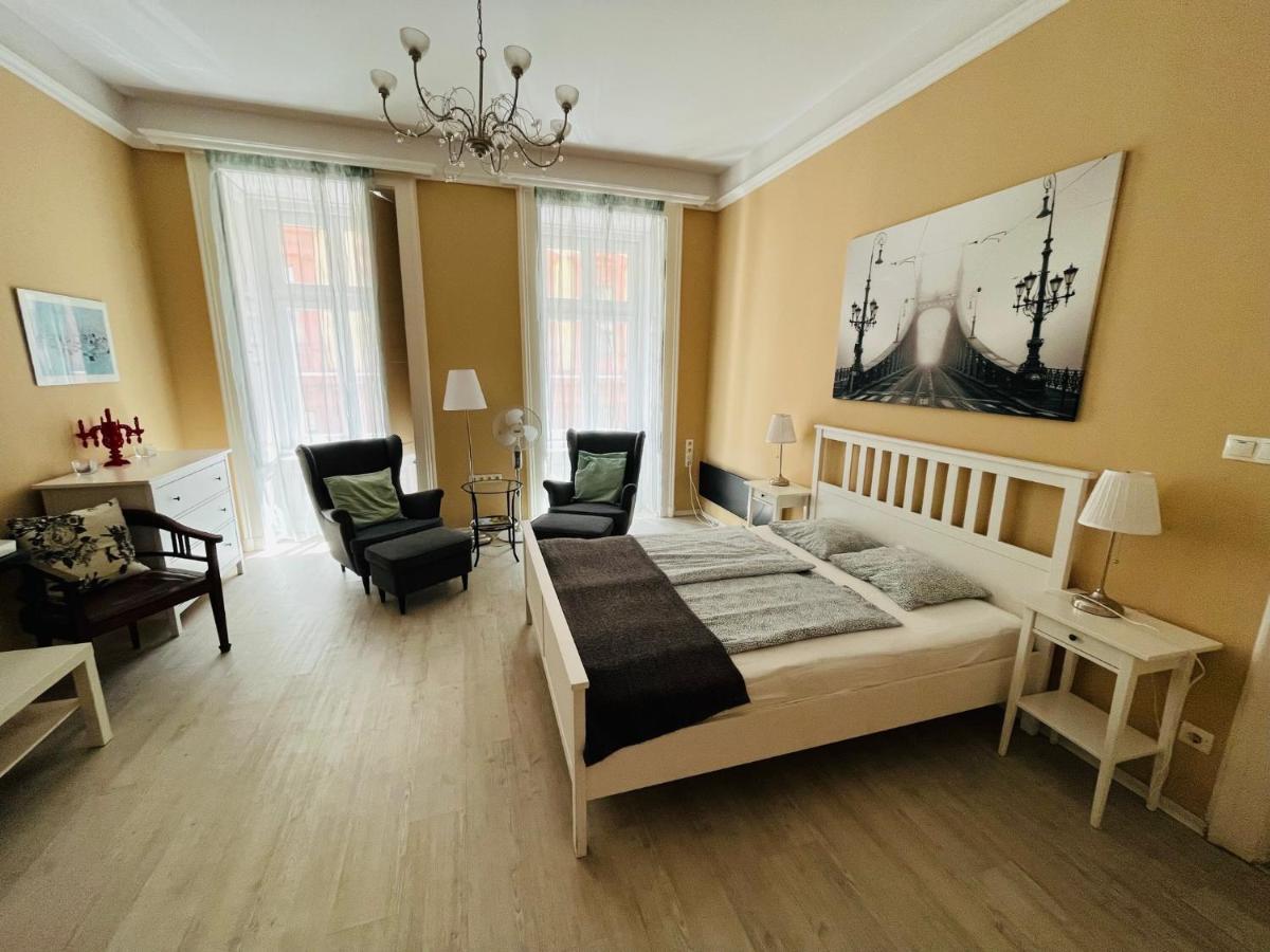 Academy Home - Elegant Place Next To The Parliament Budapesta Exterior foto